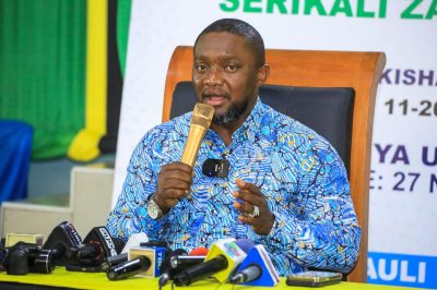 Waziri wa Ofisi ya Rais Tawala za Mikoa na Serikali za Mitaa Mohamed Mchengerwa akizungumza jijini Mwanza